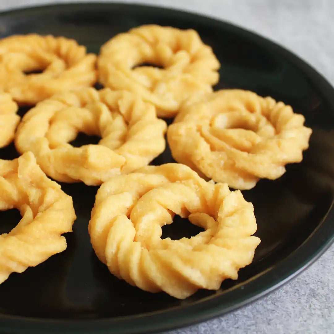 SriVaraha Foods Kai Suthu Murukku Puzhungal Arisi Kaimurukku Snacks 200g புழுங்கல் அரிசி முறுக்கு