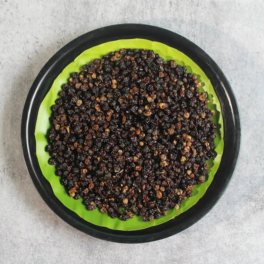 SriVaraha Foods Manathakkali Vathal Sun dried Black Night Shade Vathal மணத்தக்காளி வத்தல்